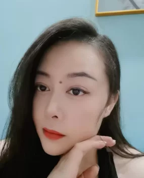 很骚一女的