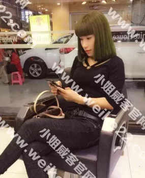 楼凤小姐姐~活好！自己开发！微信附近好友添加！分享给大家！